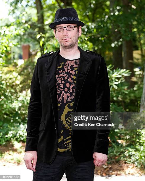 Artist, David Ilan poses at the the Special Recognition Event for Dr. Maya Angelou � The Michael Jackson Tribute Portrait at Dr. Angelou's home June...