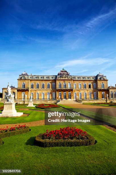 Wrest Park House and Gardens, Silsoe, Bedfordshire, circa 1980-circa 2017. General view of the South front and the Parterre garden showing statues...