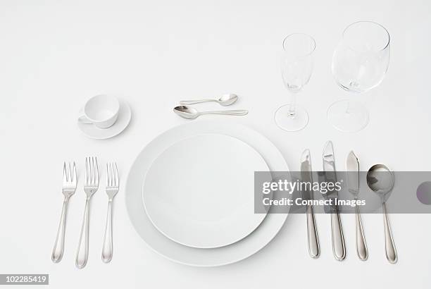 formal place setting - règle de savoir vivre photos et images de collection