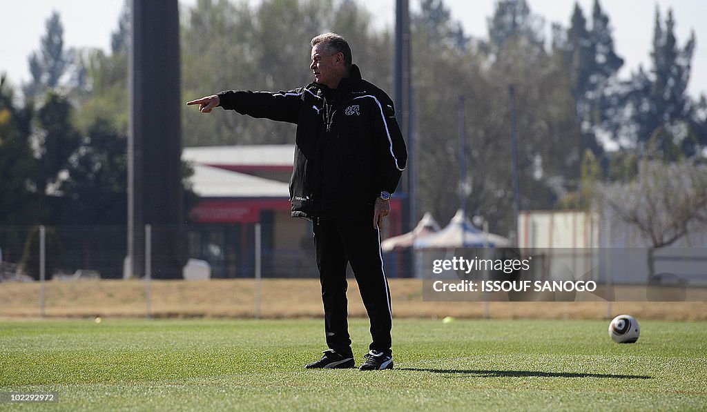 Switzerland's German coach Ottmar Hitzfe