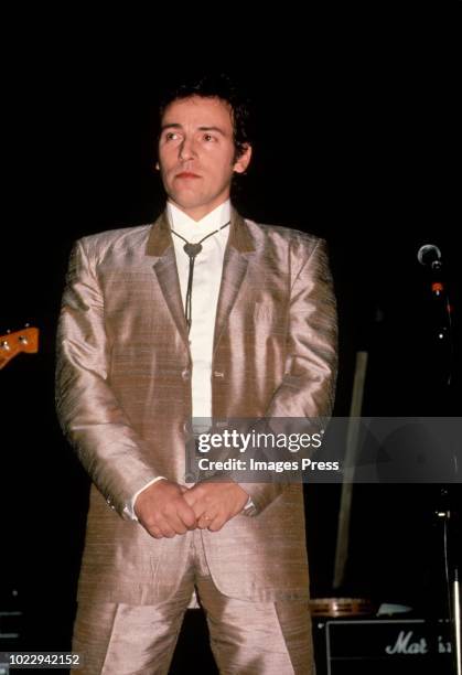 Springsteen Backstage 1981 163 Bruce Springsteen 1987 Photos & High Res Pictures - Getty Images
