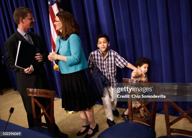 Housing and Urban Development Secretary Shaun Donovan and United States Interagency Council on Homelessness Executive Director Barbara Poppe visit as...