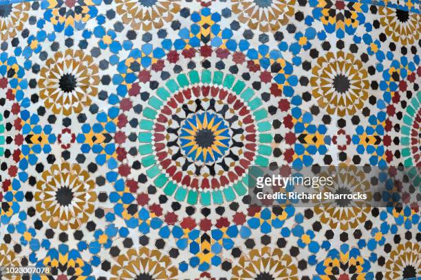 arabic islamic geometric tile pattern - moroccan tile stock pictures, royalty-free photos & images
