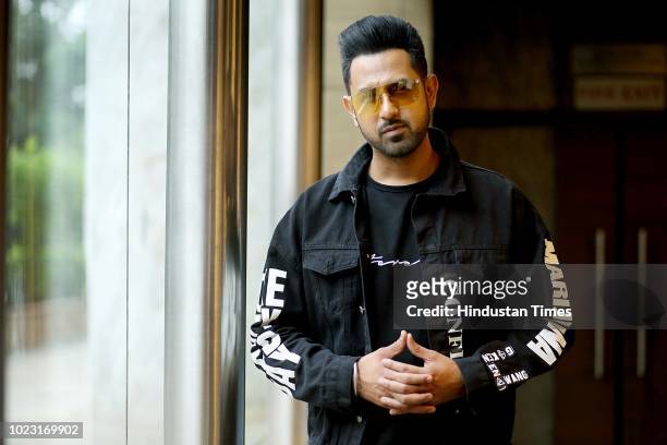 21 Profile Shoot Of Punjabi Actor And Singer Songwriter Gippy Grewal Photos  and Premium High Res Pictures - Getty Images
