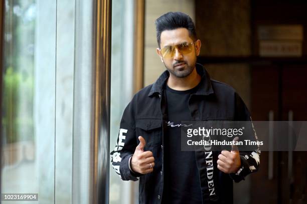 21 Profile Shoot Of Punjabi Actor And Singer Songwriter Gippy Grewal Photos  and Premium High Res Pictures - Getty Images