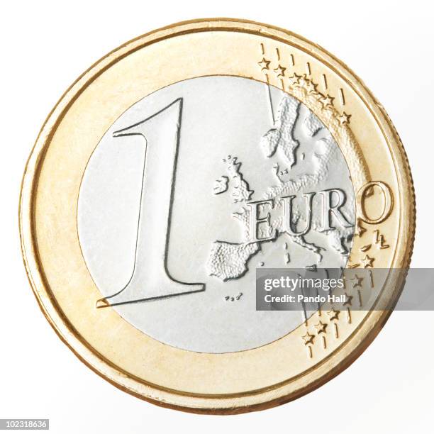 european currency: one euro coin, close-up - moeda de um euro imagens e fotografias de stock