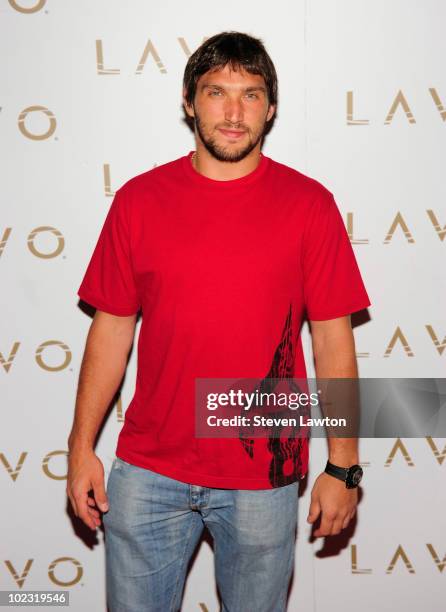 Player Alex Ovechkin arrives to host pre NHL Awards at Lavo on June 22, 2010 in Las Vegas, Nevada.