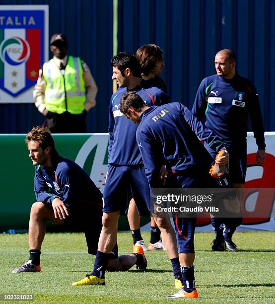 Alberto Gilardino, Vincenzo Iaquinta, Claudio Marchisio, Andrea Pirlo and Simone Pepe of Italy stretch during an Italy training session at the 2010...