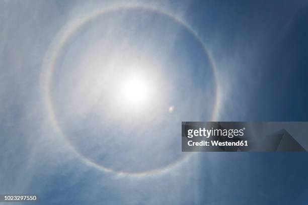 halo, optical phenomenon - light natural phenomenon stock pictures, royalty-free photos & images