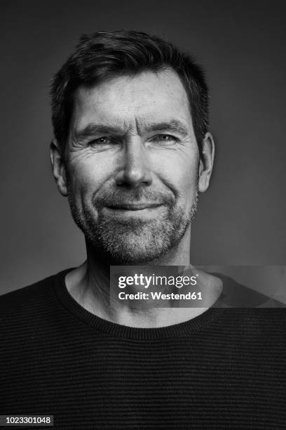 portrait of smiling man, black and white - black and white portrait man stock pictures, royalty-free photos & images