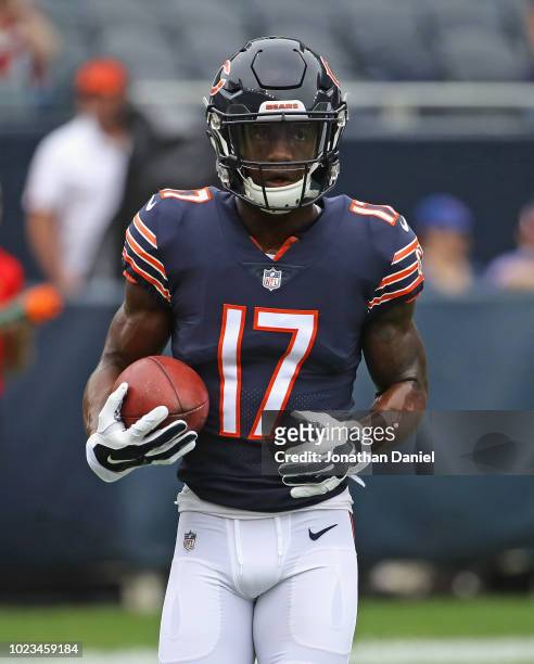 Anthony Miller of the Chicago Bears particiaptes in warm-ups before a preseason game against the Kansas City Chiefs at Soldier Field on August 25,...