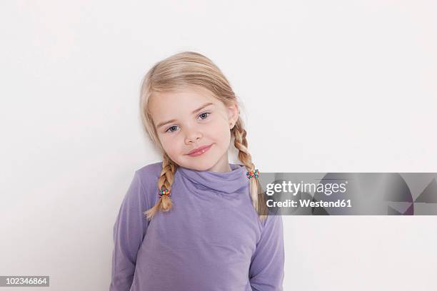 germany, cologne, portrait of a girl (4-5) - 4 blond girls stock pictures, royalty-free photos & images