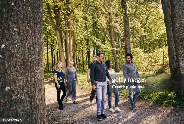 Outdoor Team Building Activities For Work Photos and Premium High Res ...