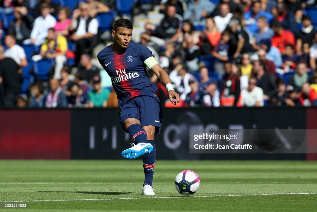 Paris Saint-Germain v Angers SCO - Ligue 1