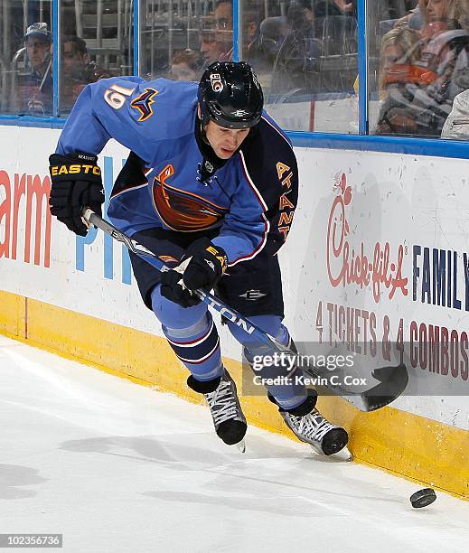 Marty Reasoner of the Atlanta Thrashers against the Carolina Hurricanes at Philips Arena on March 29, 2010 in Atlanta, Georgia.