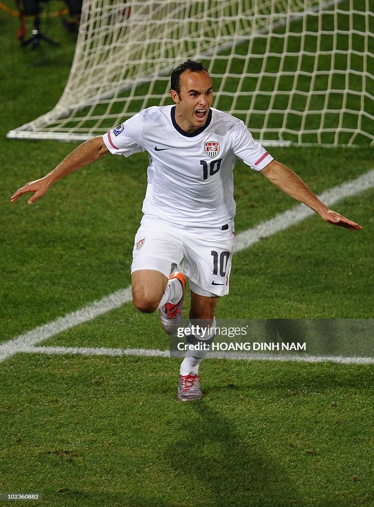 US midfielder Landon Donovan celebrates