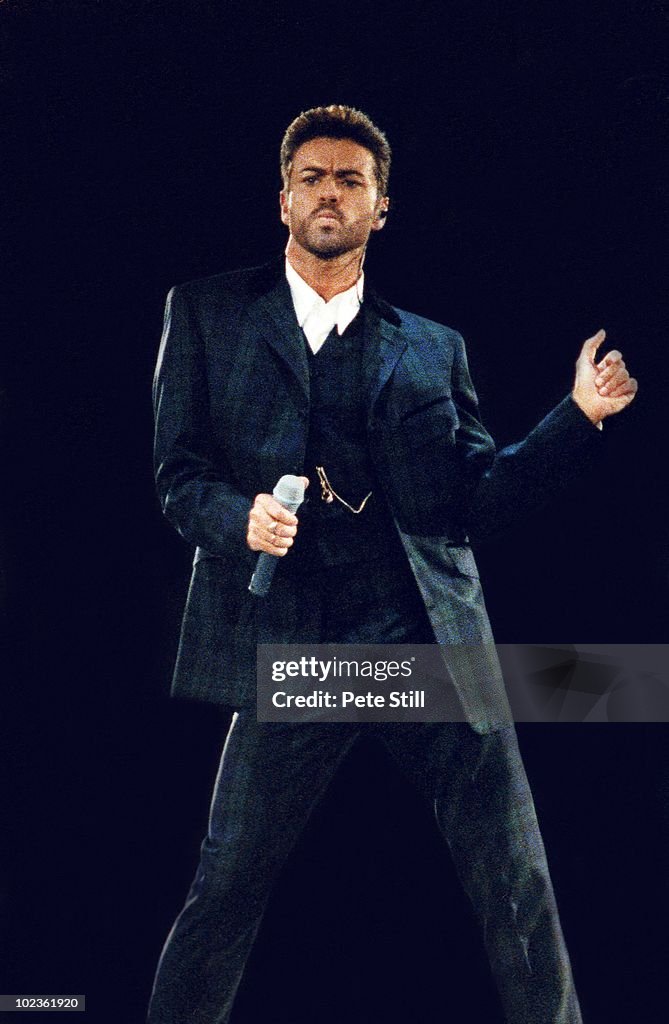 George Michael Performs At The Concert Of Hope in 1993