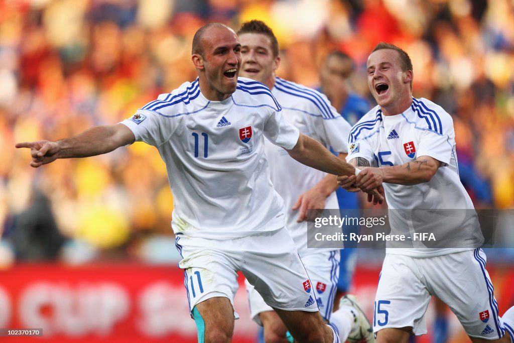 Slovakia v Italy: Group F - 2010 FIFA World Cup