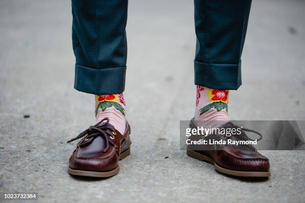 man's pant legs and shoes - cropped trousers stockfoto's en -beelden