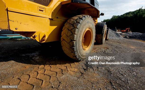 Contractor Loading 336 Contractor Loading Truck Stock Photos, High-Res Pictures, and ...