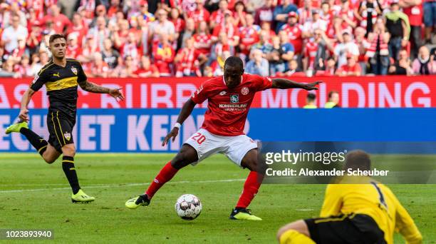 Anthony Ujah of Mainz scores the first goal for his team during the Bundesliga match between 1. FSV Mainz 05 and VfB Stuttgart at Opel Arena on...