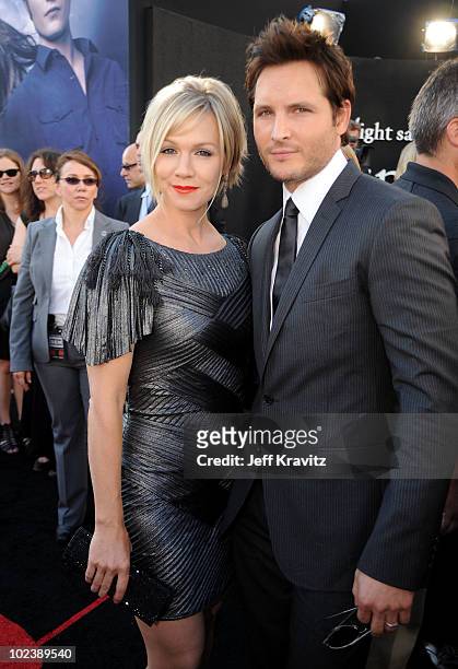 Actor Peter Facinelli and wife Jennie Garth arrive at the premiere of Summit Entertainment's "The Twilight Saga: Eclipse" during the 2010 Los Angeles...