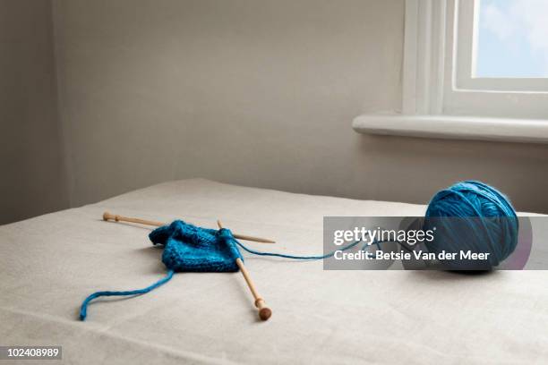 stilllife of knitting. - gomitolo di lana foto e immagini stock