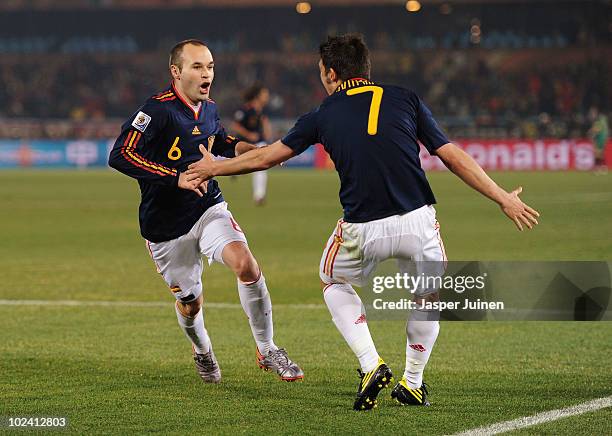 David Iniesta 456 Iniesta Villa Stock Photos, High-Res Pictures, and Images - Getty ...
