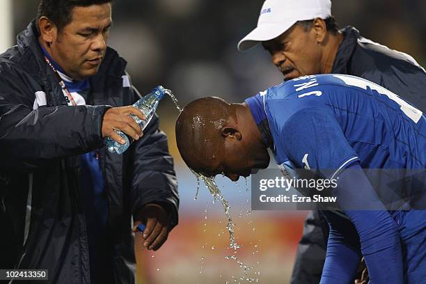 Jerry Palacios of Honduras receives water over his head during the 2010 FIFA World Cup South Africa Group H match between Switzerland and Honduras at...