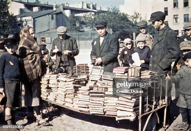 Ghetto Lodz, Litzmannstadt, Book sale in the ghetto, Poland 1940, World War II.