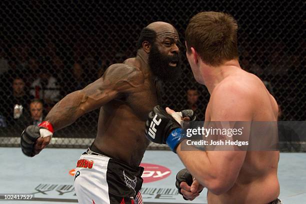 Slice Ufc Kimbo Slice Photos and Premium High Res Pictures - Getty Images