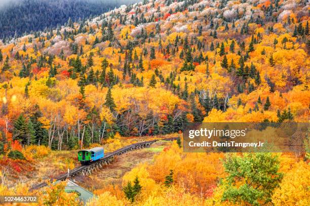 tandradbaan trainen klimmen mt washington - white mountain national forest stockfoto's en -beelden