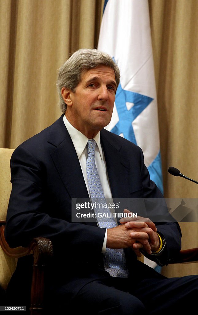Senator Kerr US Senator John Kerry, who chairs the senate's foreign relations ...