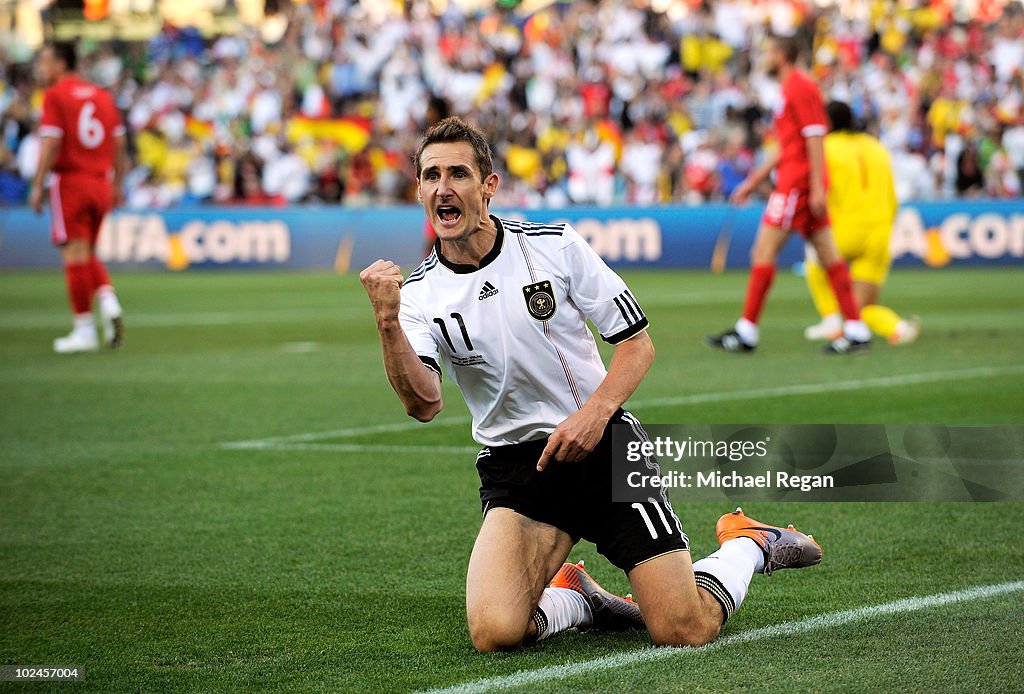 Germany v England: 2010 FIFA World Cup - Round of Sixteen