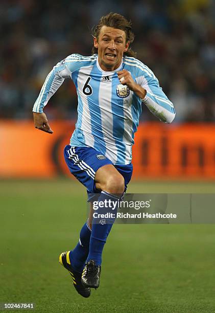 Gabriel Heinze of Argentina in action during the 2010 FIFA World Cup South Africa Round of Sixteen match between Argentina and Mexico at Soccer City...