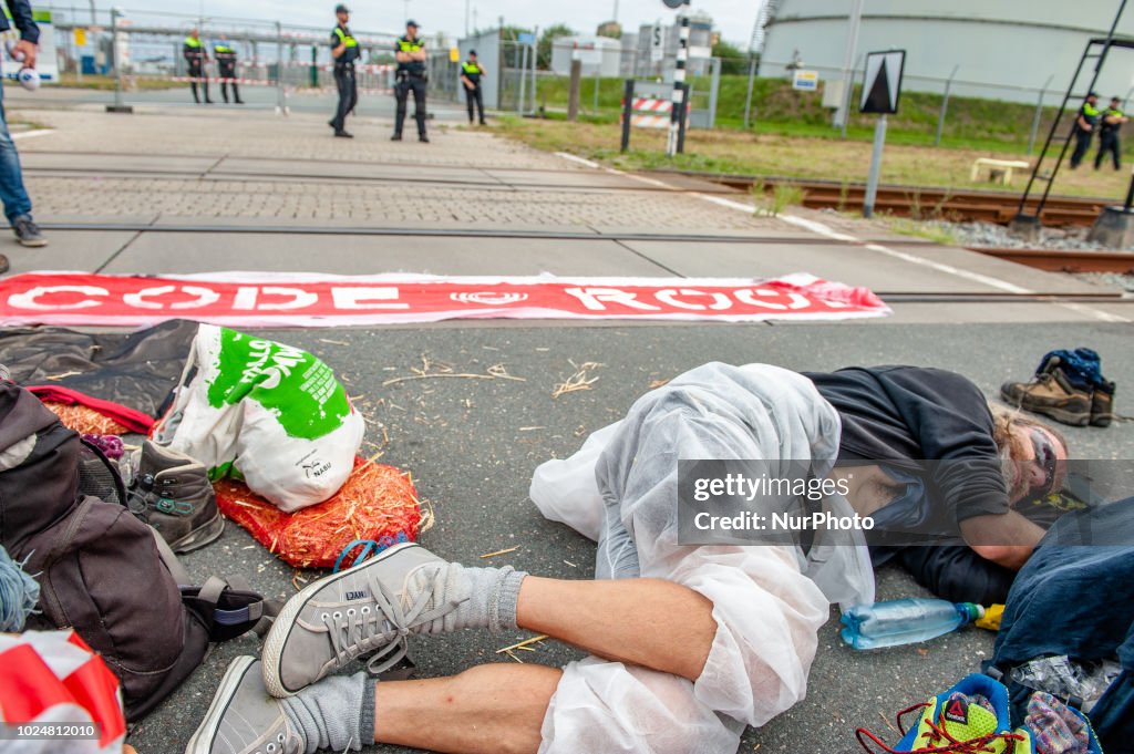 Code Rood Betoging The movement 'Code Rood' organized a civil disobedience action... News ...