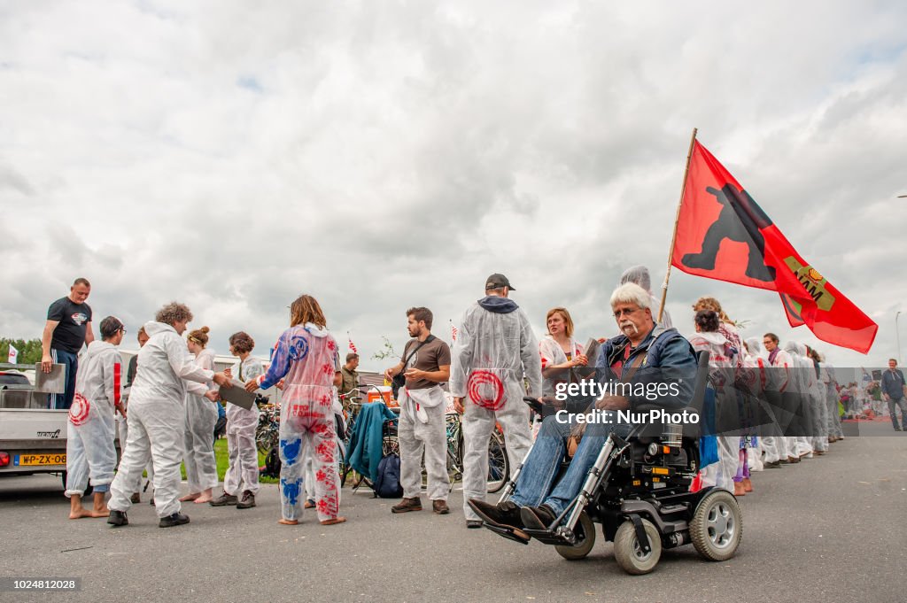 Code Rood Location The movement 'Code Rood' organized a civil disobedience action... News ...