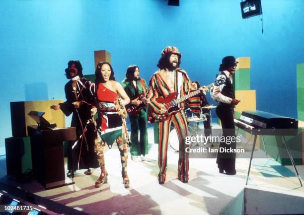 127 Larry Graham And Graham Central Station Stock Photos & High-Res Pictures
