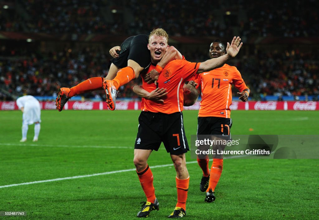 Netherlands v Slovakia: 2010 FIFA World Cup - Round of Sixteen