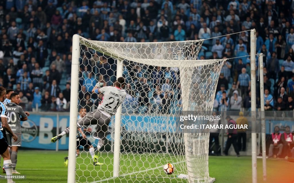 FBL-LIBERTADORES-GREMIO-ESTUDIANTES