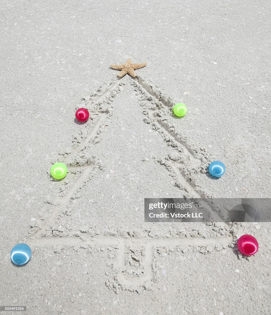 Beach drawing of Christmas tree