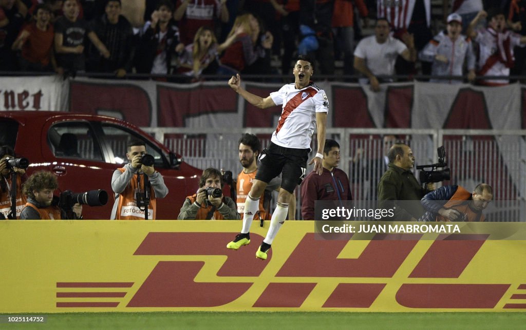 FBL-LIBERTADORES-RIVER-RACING