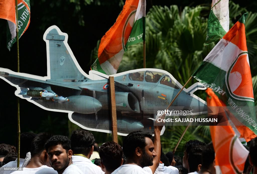 INDIA-POLITICS-DEFENCE-FRANCE-RAFALE