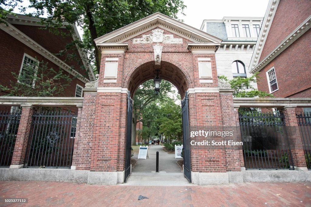 Justice Department Sides With Asian-Americans Students That Are Suing Harvard Over Admissions