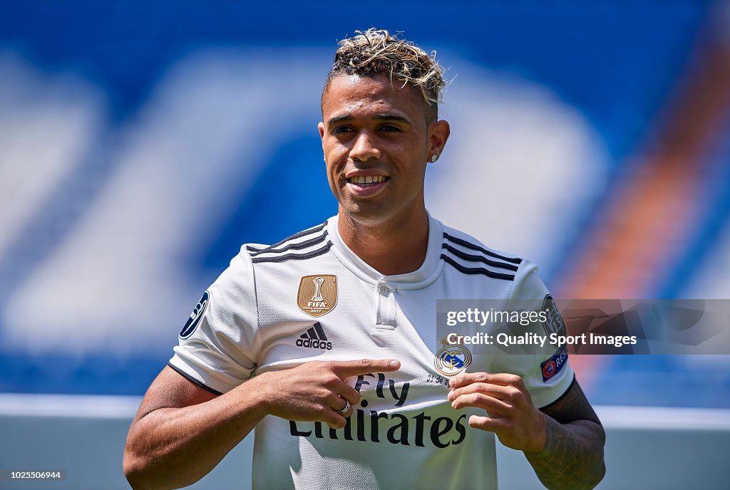 Real Madrid Unveil New Signing Mariano