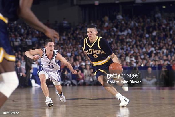 Playoffs: Cal Jason Kidd in action vs Duke Bobby Hurley . Rosemont, IL 3/20/1993 CREDIT: John Biever 079007040