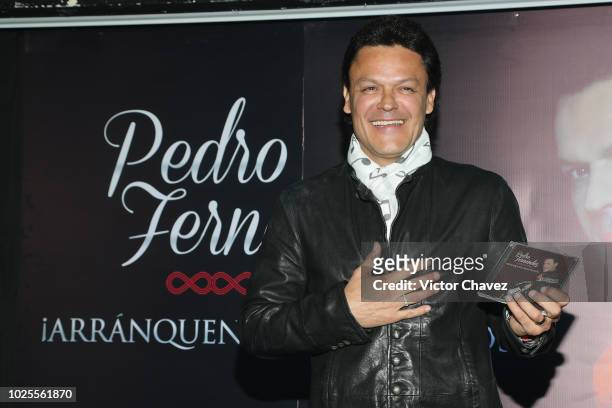 Singer Pedro Fernandez attends a press conference to promote his new album "Arranquense Muchachos" at Sony Music on August 31, 2018 in Mexico City,...