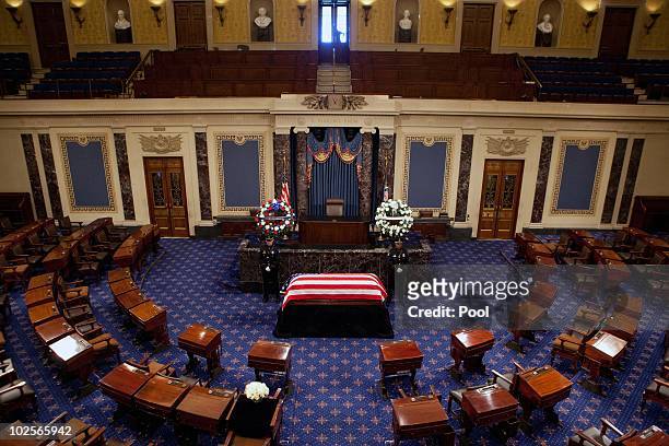 The flag draped casket of Sen. Robert Byrd is guarded as he lies in repose in the Senate Chamber of the U.S. Capitol on July 1, 2010 in Washington,...
