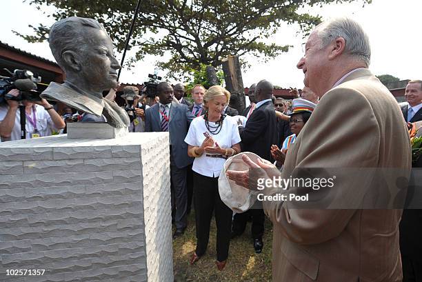Queen Paola and King Albert II of Belgium inaugurate a statue of King Boudewijnas they visit the King Boudewijn Hospital on July 1, 2010 in Kinshasa,...