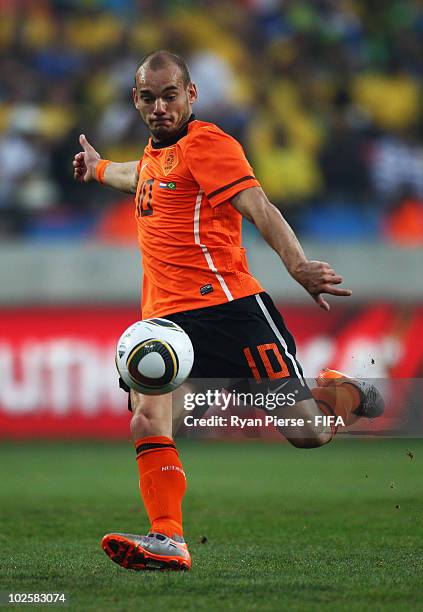 Wesley Sneijder of the Netherlands in action during the 2010 FIFA World Cup South Africa Quarter Final match between Netherlands and Brazil at Nelson...